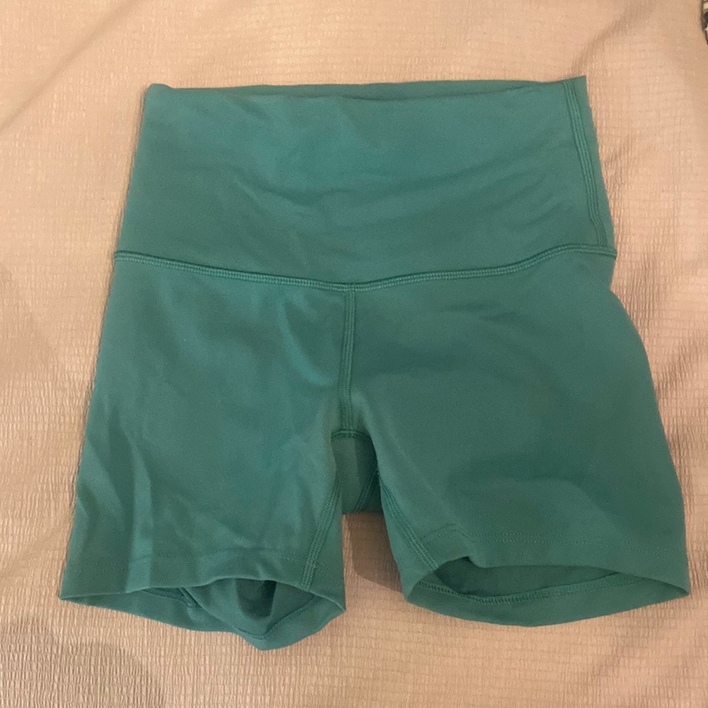 lululemon wunder train shorts 4”